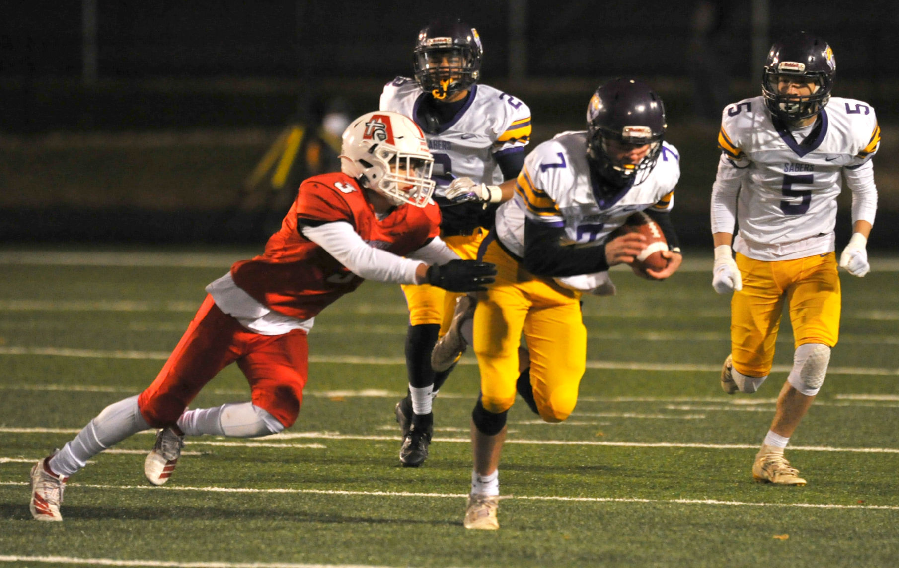 102320-qc-spt-dewitt-assum fball-181